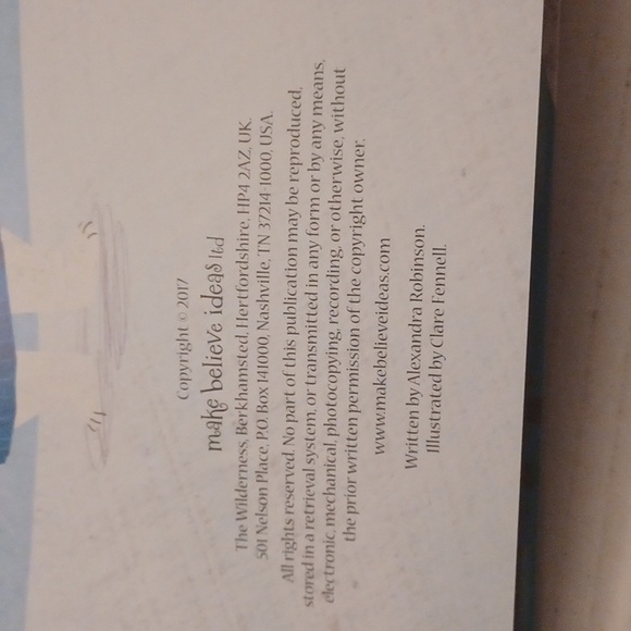 4/$30 Santa's 12 Days of Christmas - Clare Fennell - Hardcover Book - Picture 4 of 5